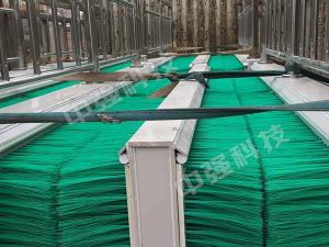 礦用固定式洗靴機(jī)，雙通道走一臺(tái)